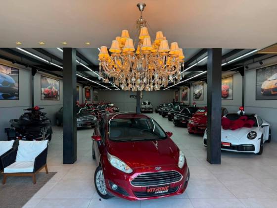 FORD FIESTA 1.6 TITANIUM HATCH 16V FLEX 4P AUTOMÁTICO FORD FIESTA 1.6 TITANIUM HATCH 16V FLEX 4P AUTOMÁTICO